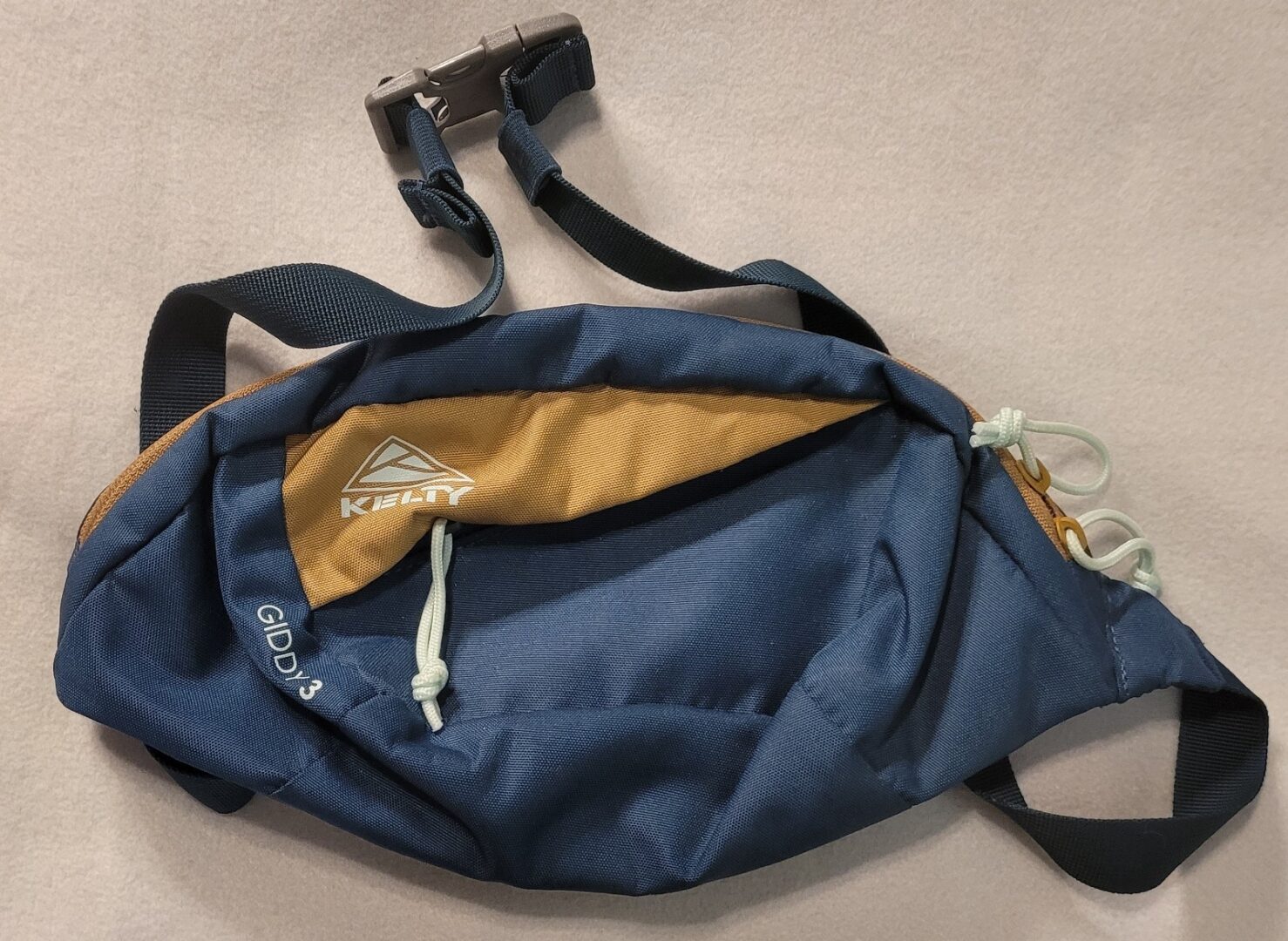 Kelty Giddy 3 Hiking Camping Outdoors Excellent Pre-Owned