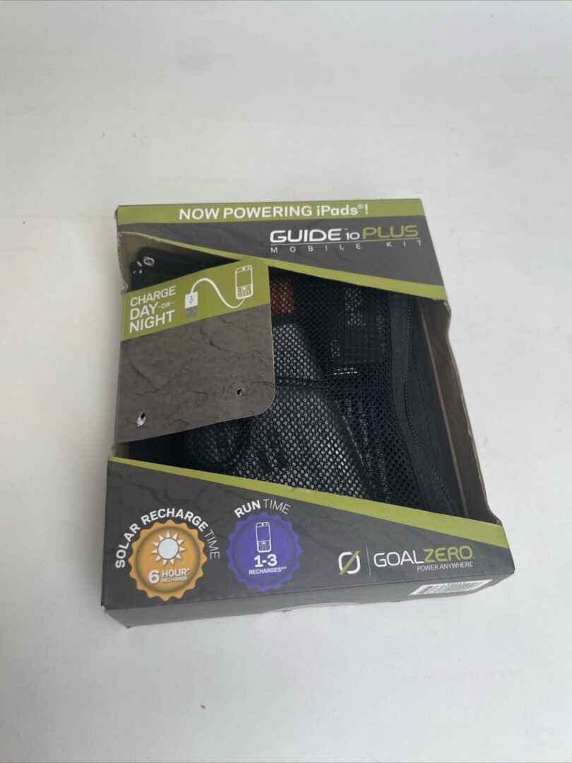 Goal Zero Guide 10 Plus Solar Charging Kit + NOMAD 7 Solar Panel