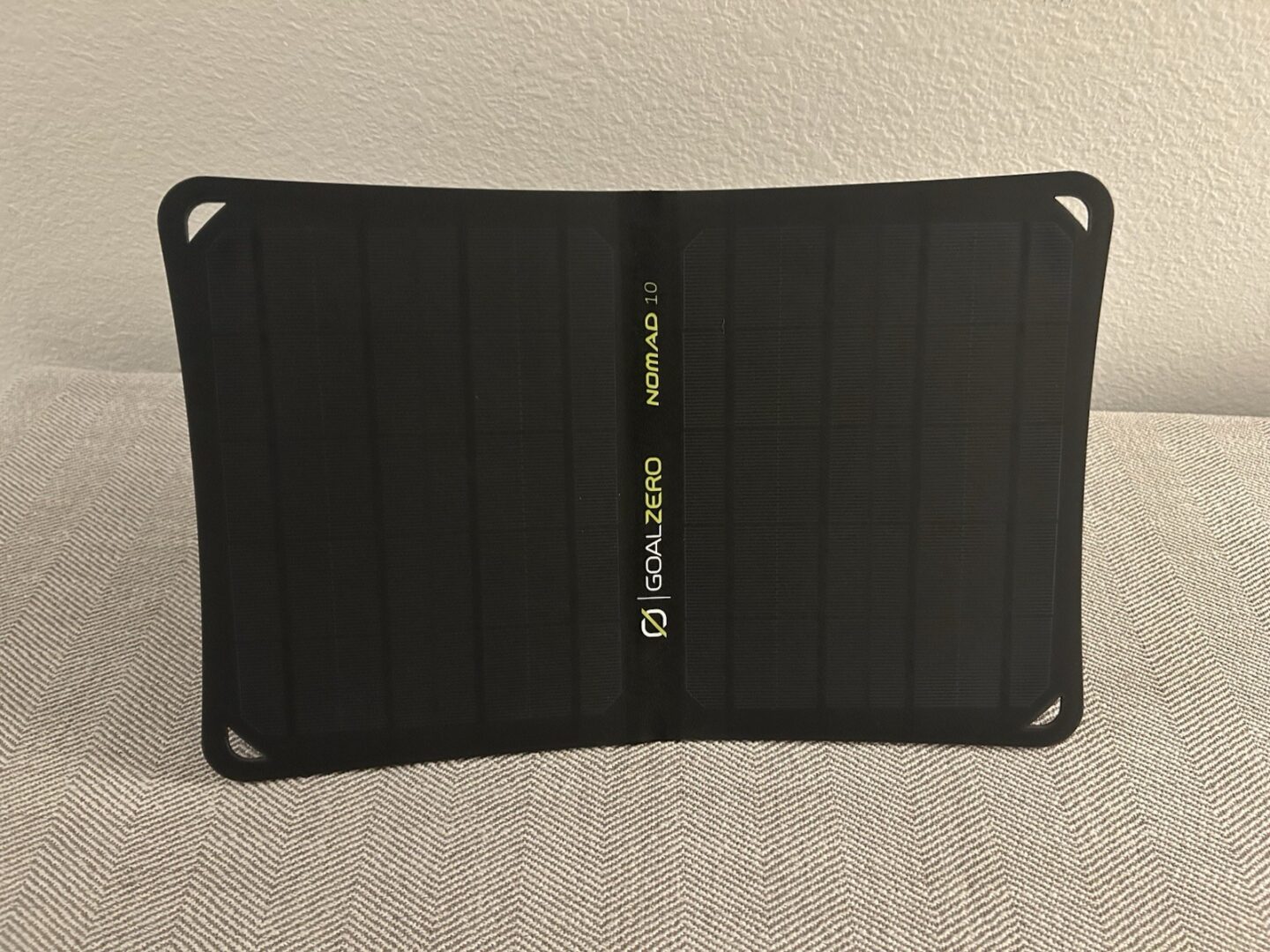 Goal Zero Nomad 10 Foldable 10 Watt Solar Panel Sun Power Charge