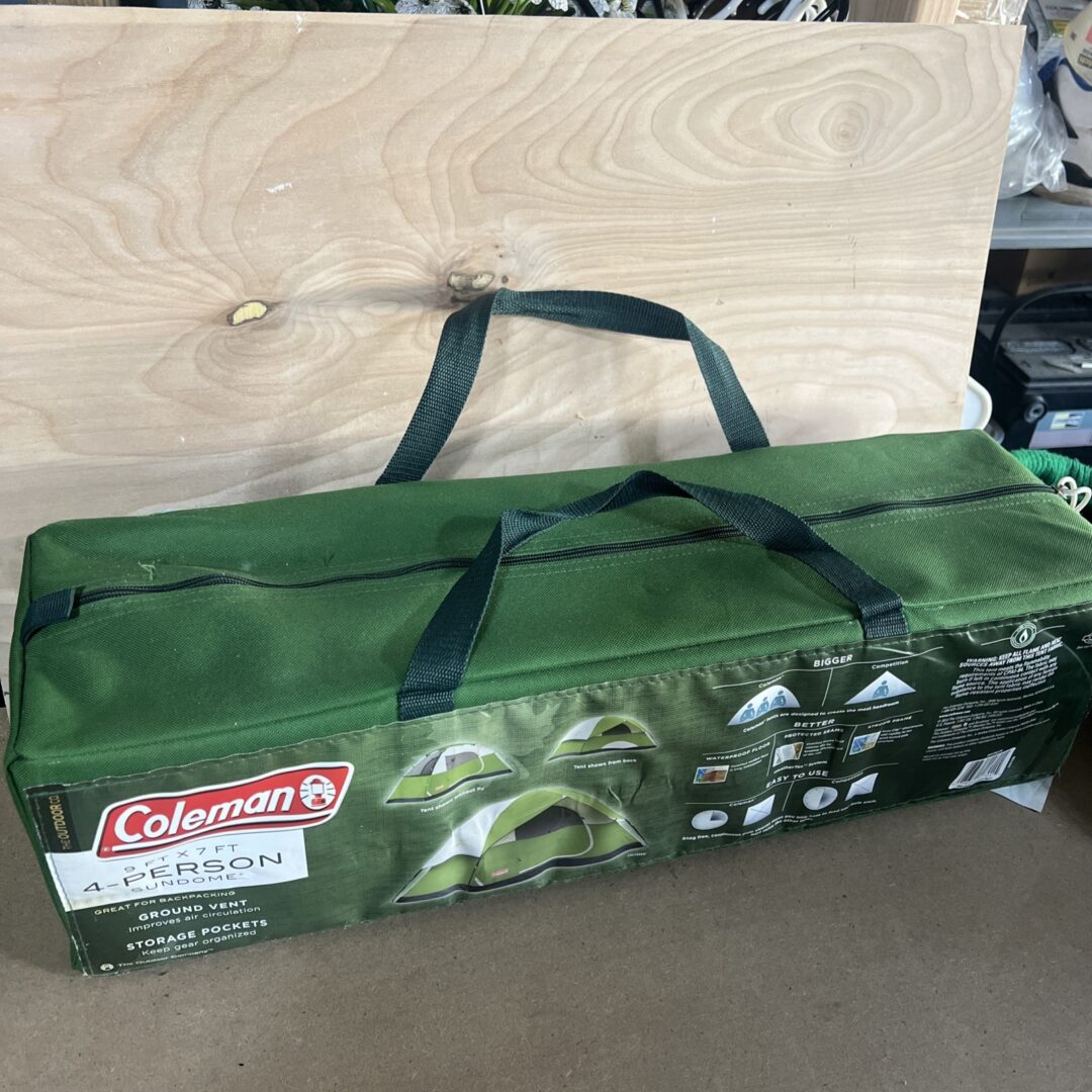 Coleman Sundome 4-Person Dome Camping Tent, 1 Room, Green *New*