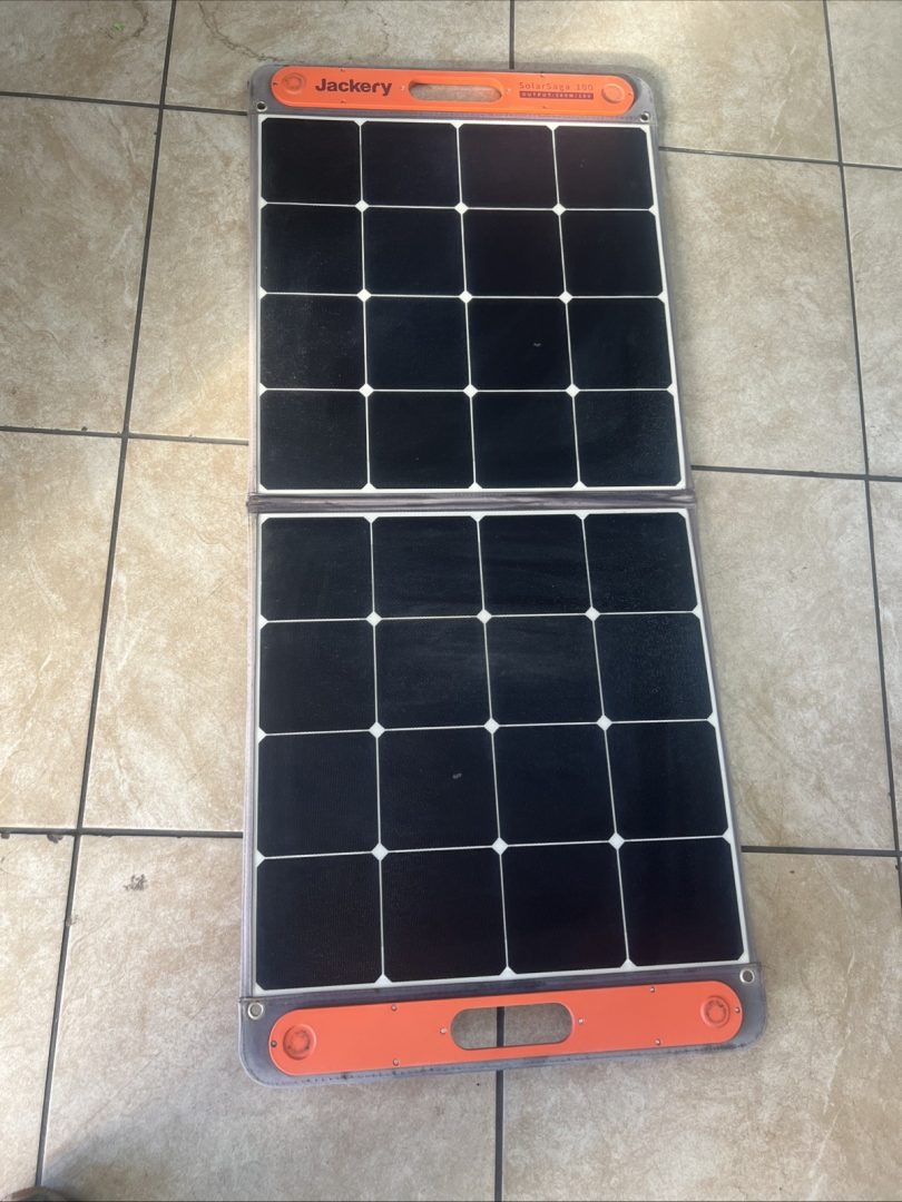 Jackery SolarSaga 100W Solar Panel Portable – SP100BK1