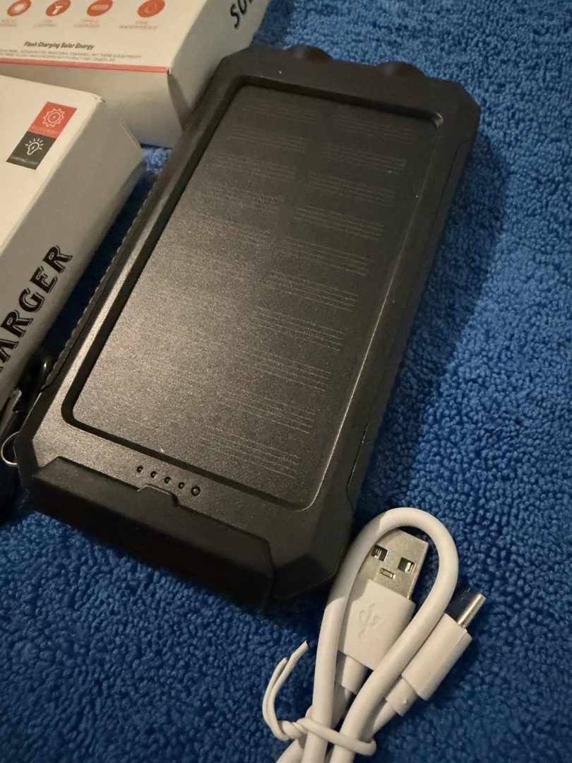 Solar Power Bank Charger Portable Charger USB Power Bank For Cell Phone